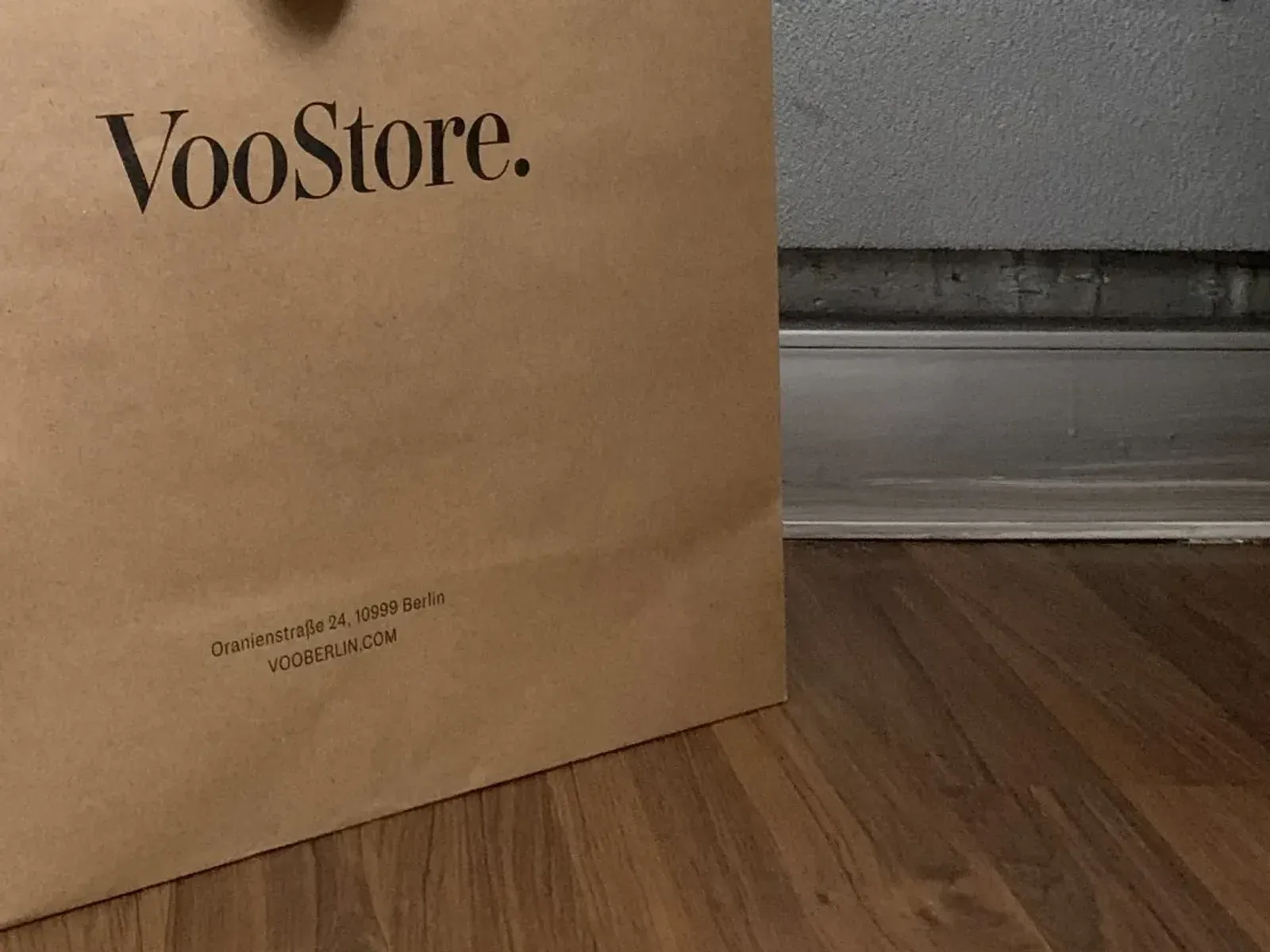 Carton Bag — lower detail (demo view generated from the product photograph)